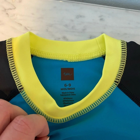 NWT Tea Collection Long Sleeve Rash Guard Size 6-9 Months - Picture 3 of 3